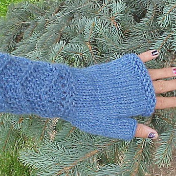 Zig 'n Zag Fingerless Mitts