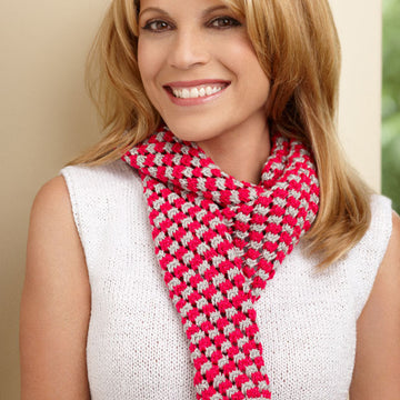 Star Scarf in Lion Brand Vanna's Glamour - L10487