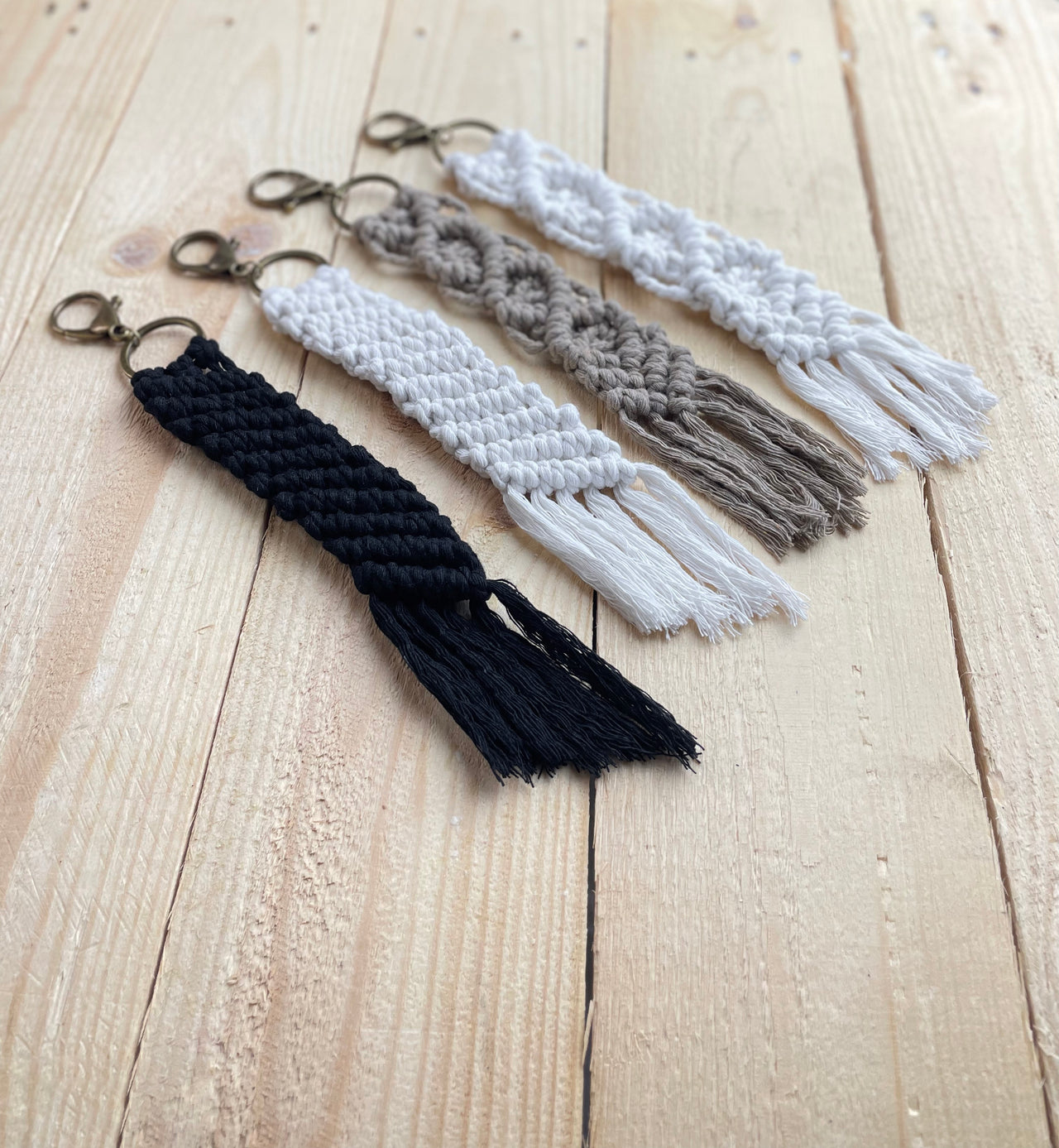 Keyrings Knotted in King Cole Macrame Recycled Cotton – PKAL1010 – Complimentary Leaflet