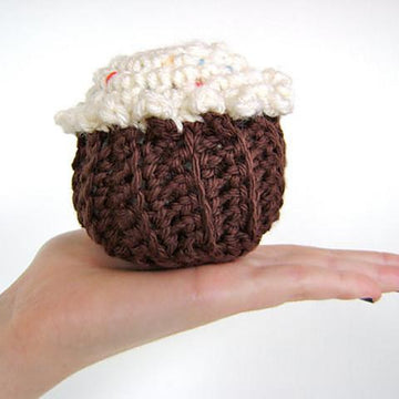 Cupcake Hat and Toy Set