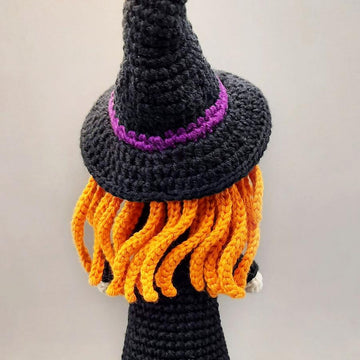 Witch doll amigurumi