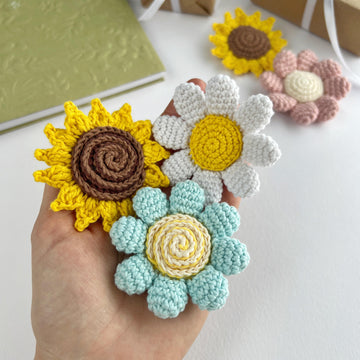 No sew crochet Flower keychain pattern bundle, Daisy, Sunflower and Flower charm