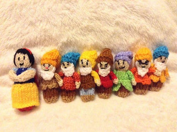 Snow White inspired Christmas tree decorations