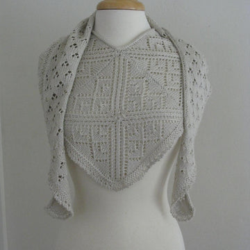 K834-Fun with Diamonds Shawlette