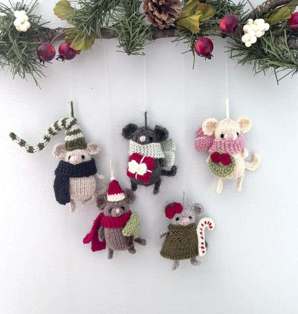 Mouse Christmas Ornament Knit Pattern