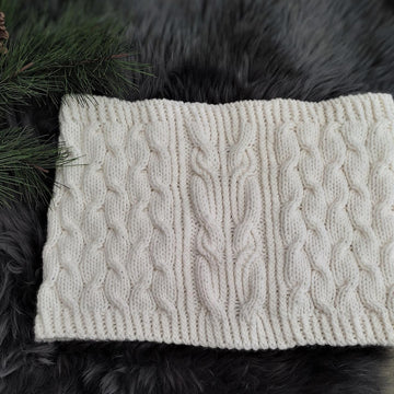 Snowy Trails Cowl