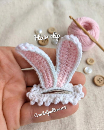 Bunny Ears Easter Hair Clip English-US