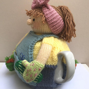 Betty the gardener tea cosy