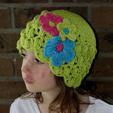 Lacy Hat with Shell Edge Pattern