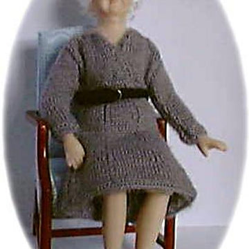 1:12th scale Ladies Tailored Frock c. 1948