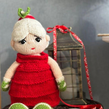 Mrs Claus knitting pattern