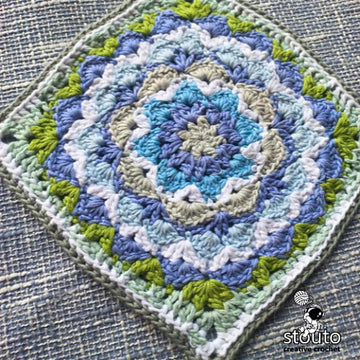 Dahlia Flower Granny Square