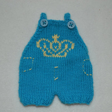 Leo the lion amigurumi doll