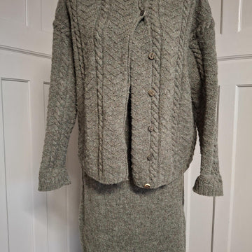 CARROL, a woollen skirt