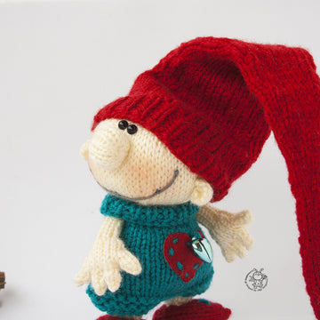 Christmas gnome doll knitting flat