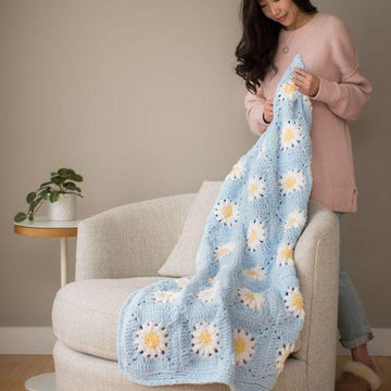 Plush Daisy Blanket