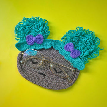 Miss Bun Glasses Holder