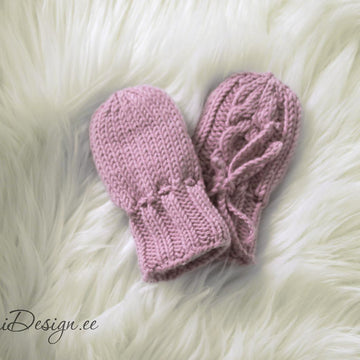 Cabled mittens