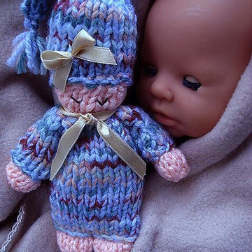 625 SLEEPY DOLL KNITTING PATTERN