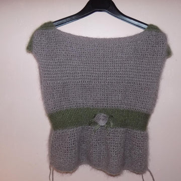 Empire Style Sleeveless Sweater (Top) with Felt Flower
