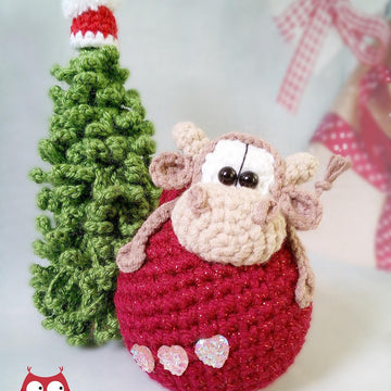 280 Cow, Bull on a bauble