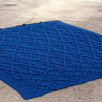 Diamonds Cabled Blanket