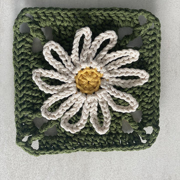 Daisy Granny Square