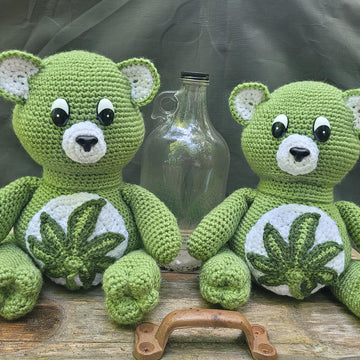 Mary Jane Leaf Stash Jar Bear