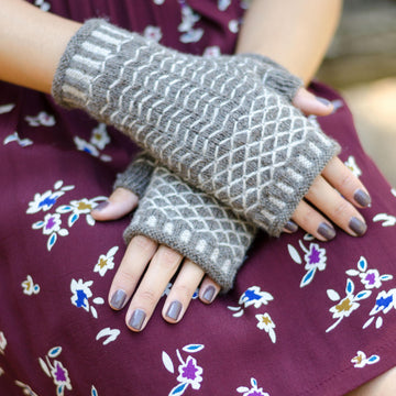 Quilted Lattice Hat & Mitts