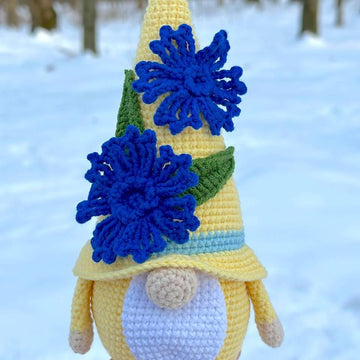 Gnome cornflower