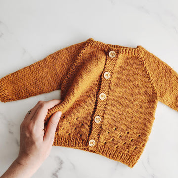 Baby cardigan DK knitting pattern - Angus baby raglan cardigan