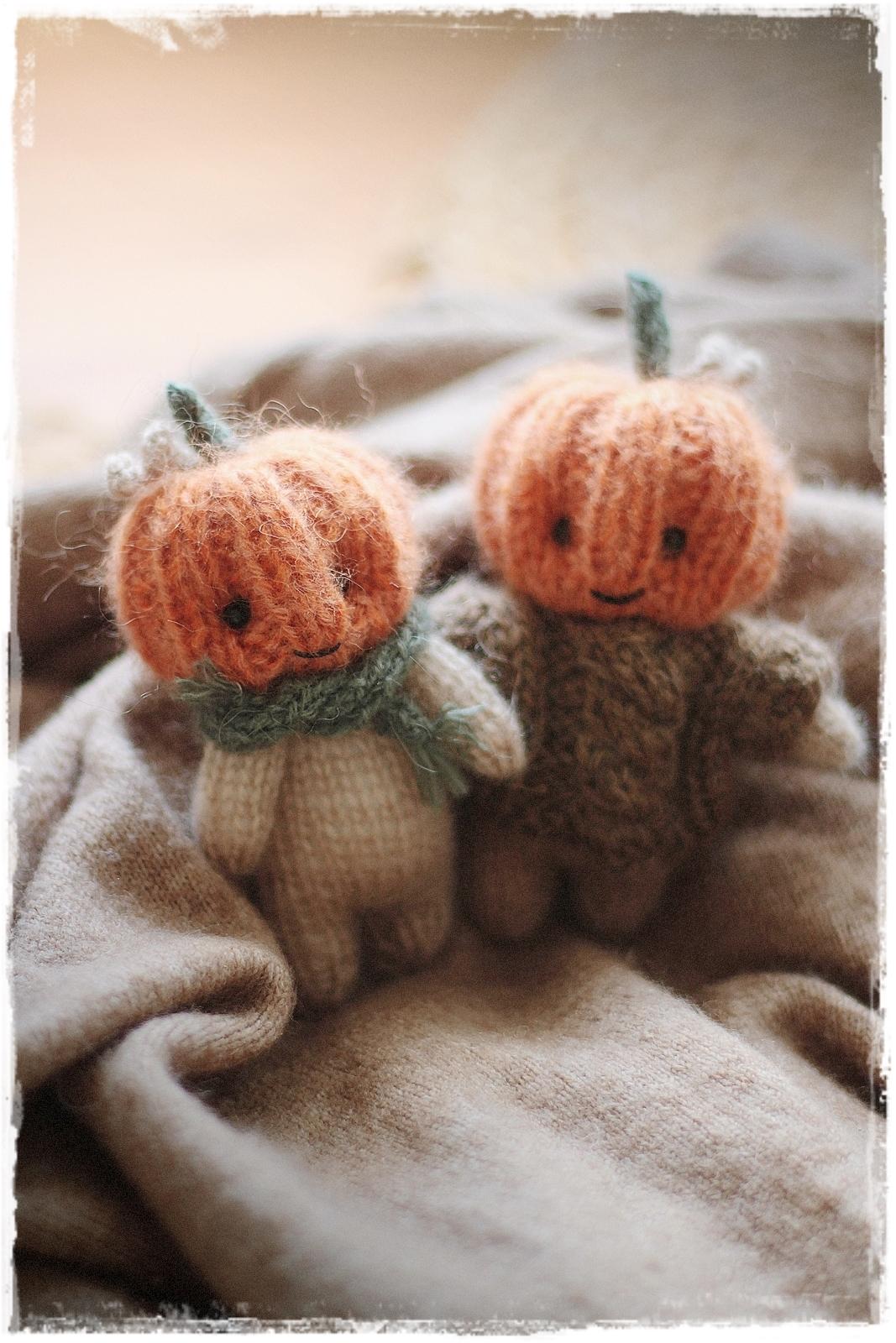 Pumpkin Head Doll, Halloween Knitting Pattern PDF Tutorial