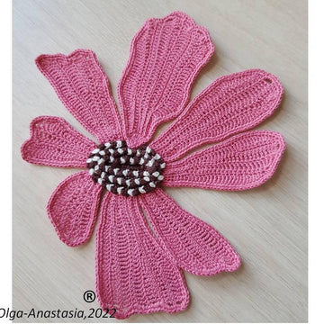 Large pink flower 8 petals