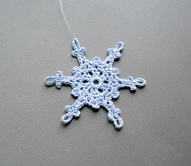 100 Snowflakes to Crochet