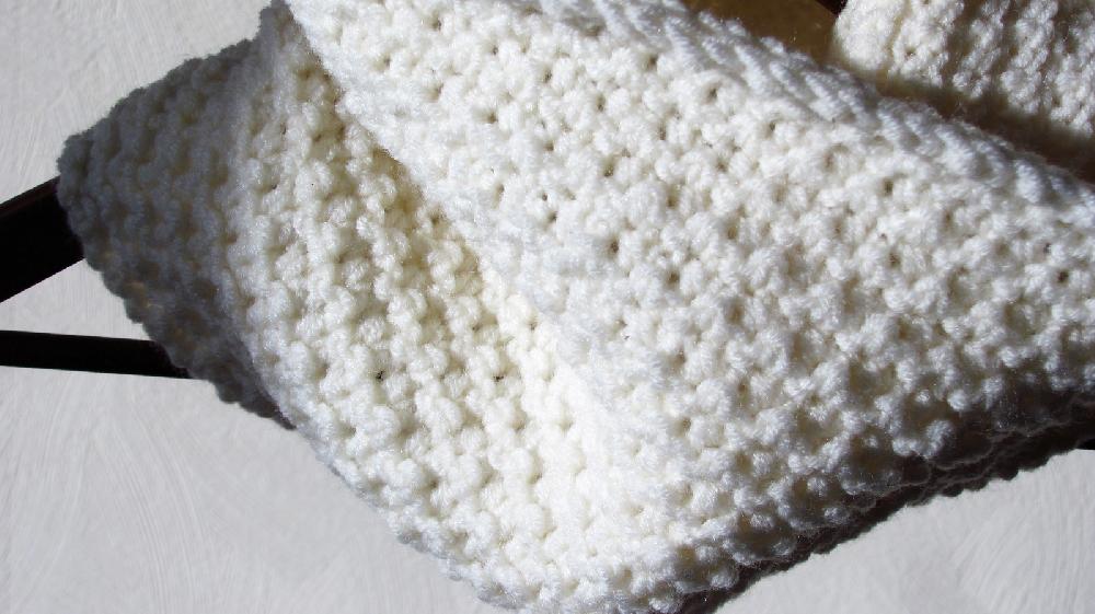 Pearl stitch cowl