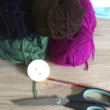 Crochet pattern Bello the baby rattle