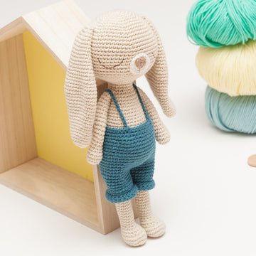 Crochet bunny pattern, amigurumi bunny