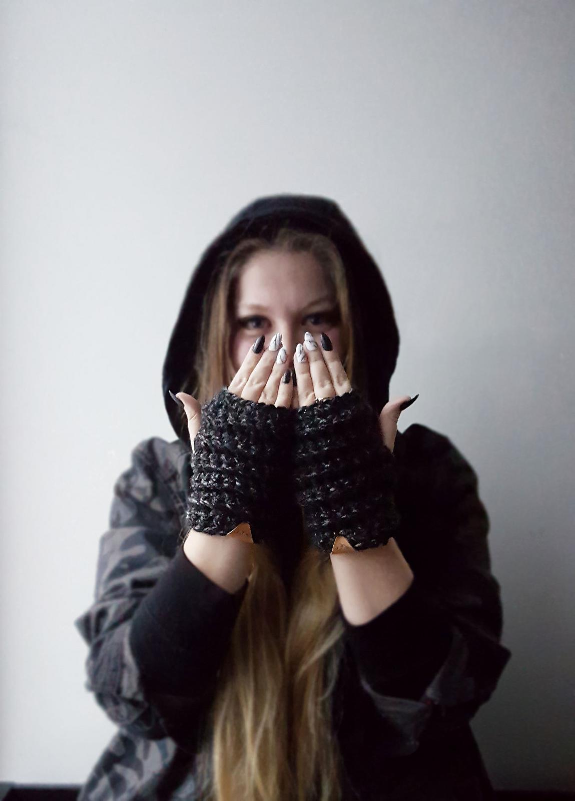 Hella Chunky Handwarmers