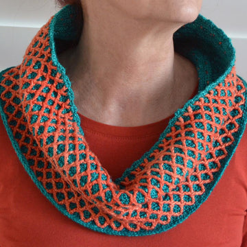 Reversible Diamond Cowl Scarflette