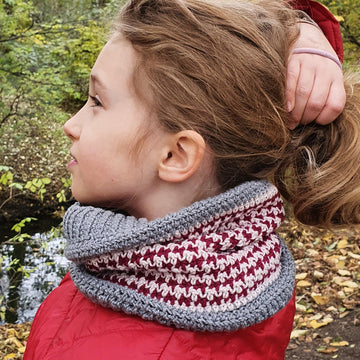 Cosy cowl / neck warmer / snood