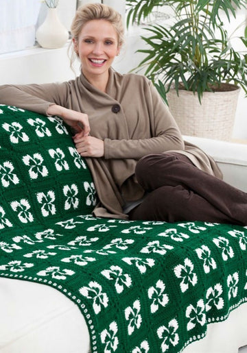 Lucky Clover Throw in Red Heart Super Saver Economy Solids - LW3045