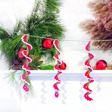 Twisted Christmas Garland