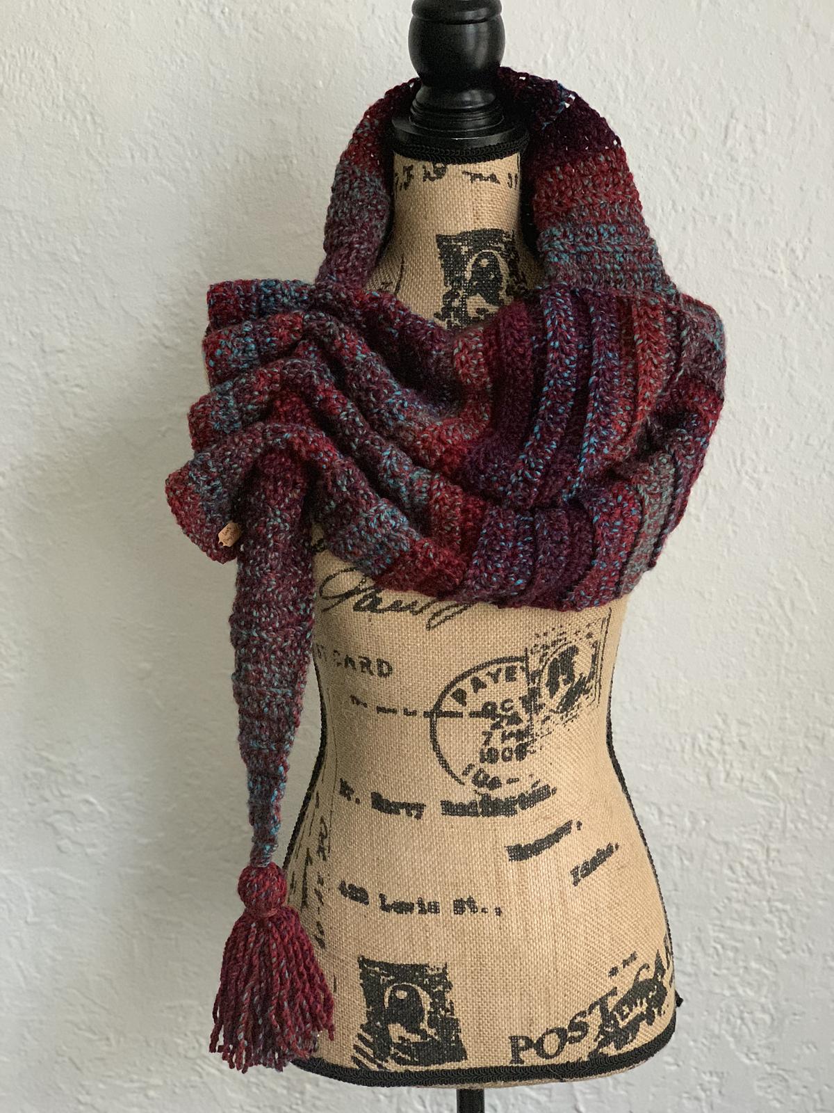 Carí Keyhole Scarf