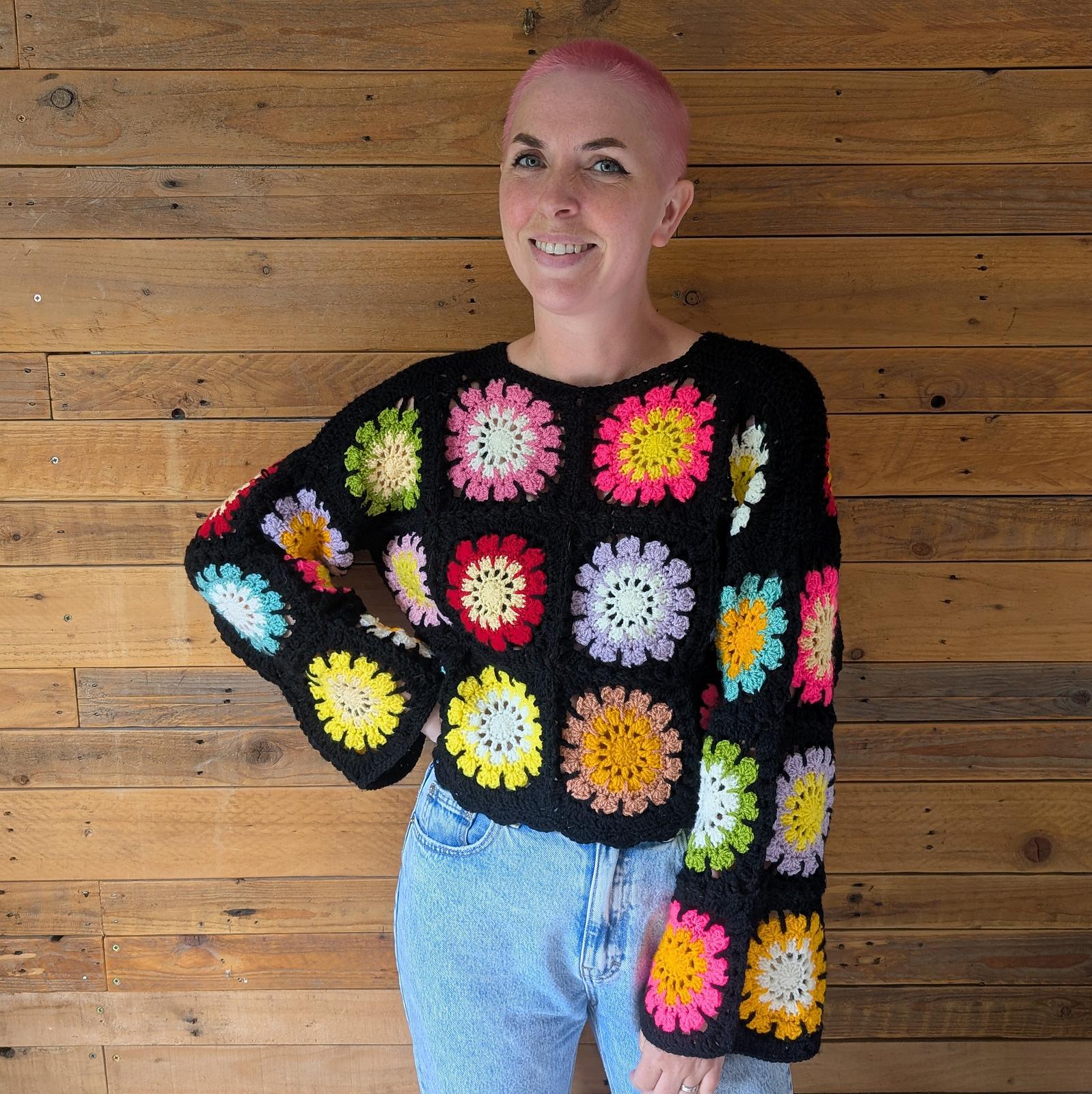 Patchwork Petals Pullver