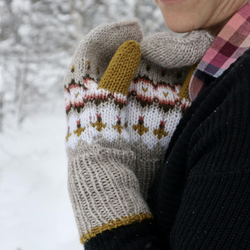 Blossom of Snow Mittens