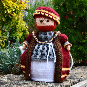 King Henry VIII 4 Cup Teapot Cosy Knitting Pattern - Novelty Teapot Cosy Knitting Pattern