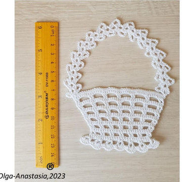 Crocheted white basket 2