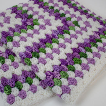 Faye’s Infinity Granny Square Crochet Blanket