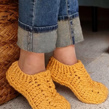 Cozy crochet slippers socks for adults and kids pattern S26