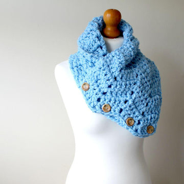 A05 Dahlia Cowl